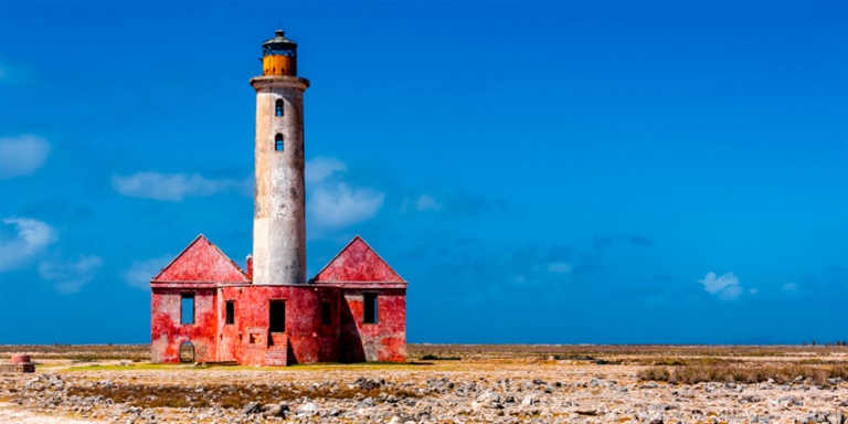 Ενα νησί-φάντασμα στον παράδεισο της Καραϊβικής: Ερημο, με ναυάγια στις παραλίες -Γιατί το εγκατέλειψαν οι κάτοικοι 