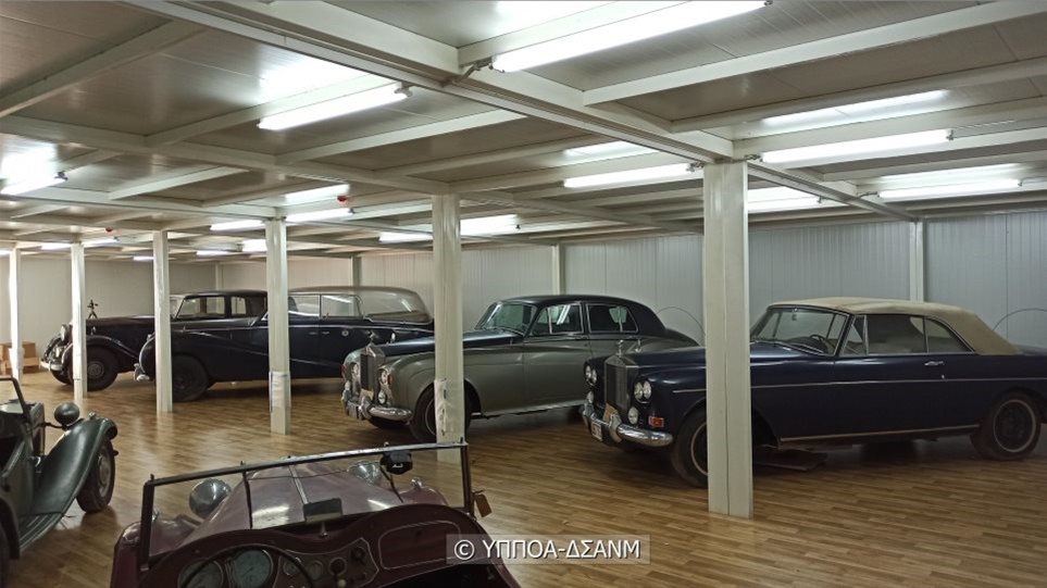 Τατόι: Αστράφτουν πλέον τα αυτοκίνητα της τέως βασιλικής οικογένειας