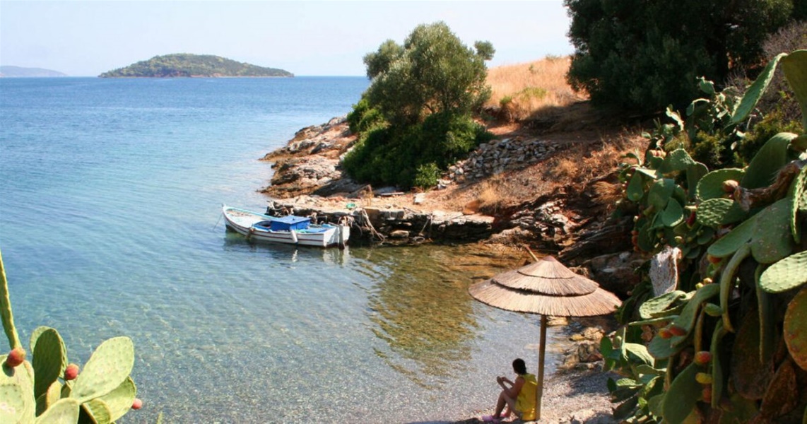 Μικροσκοπικά ελληνικά νησιά που χαρίζουν συγκινήσεις έξω από τα καθιερωμένα