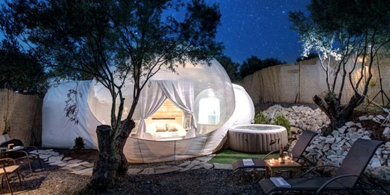 Glamping στην Ελλάδα: Τα πολυτελή κάμπινγκ στη χώρα,με φούσκες, χλιδάτες σκηνές και yurt για διαφορετικές διακοπές 