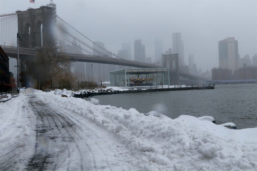 Στα λευκά η Νέα Υόρκη - Εντυπωσιακές εικόνες του χιονισμένου Σέντραλ Παρκ 