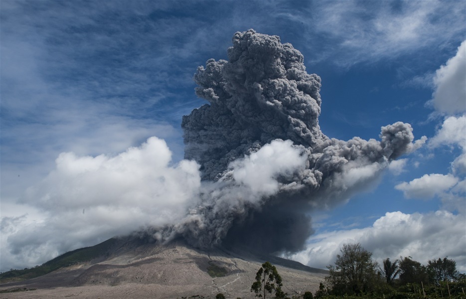 Εξερράγη το ηφαίστειο Sinabung στην Ινδονησία